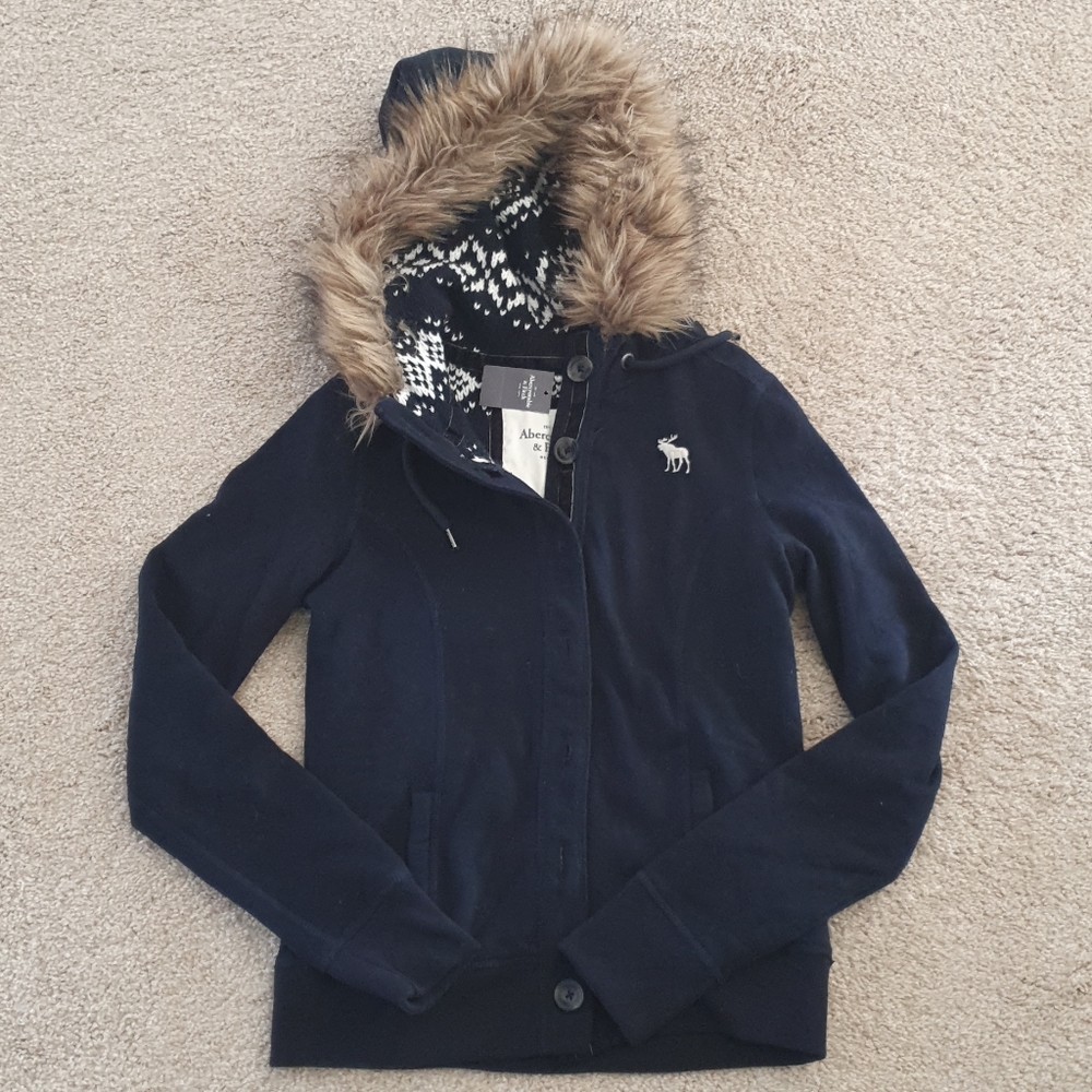 NWT Women's A&F hoodie in sz medium